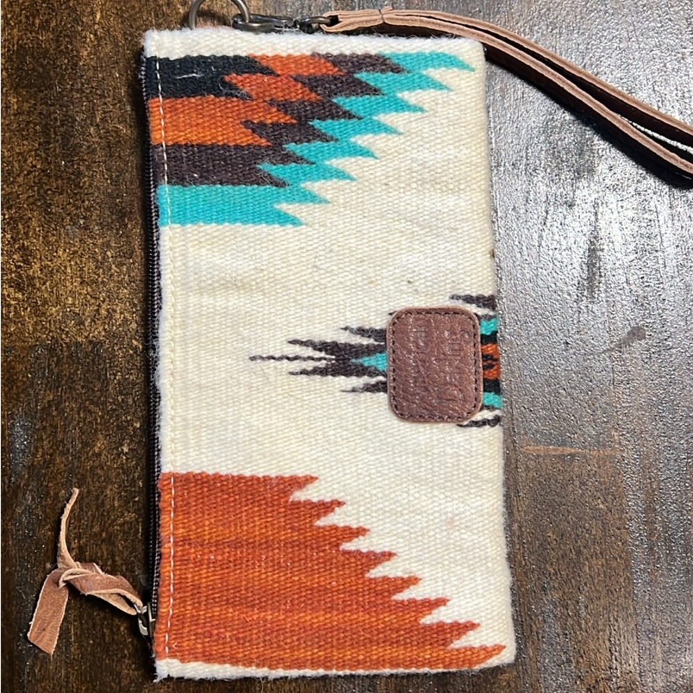American Darling Cream and Multicolor Clutch